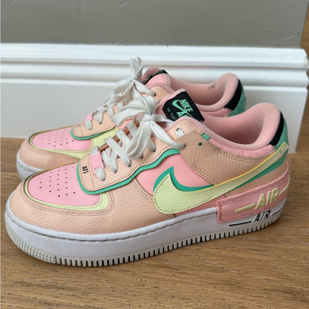 GENTLY USED Women’s Nike Air Force 1 Low Shadow